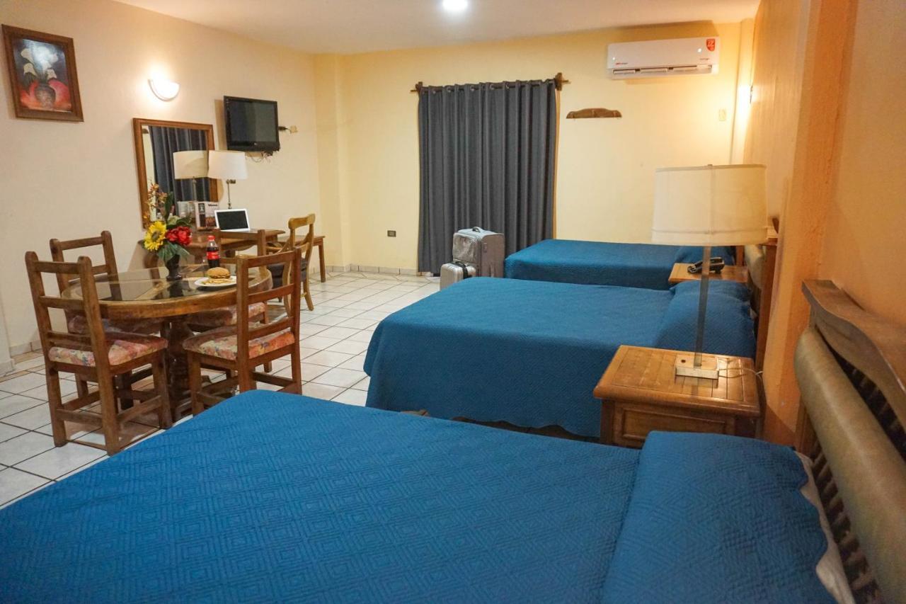 Hotel Las Fuentes Los Mochis Exterior foto